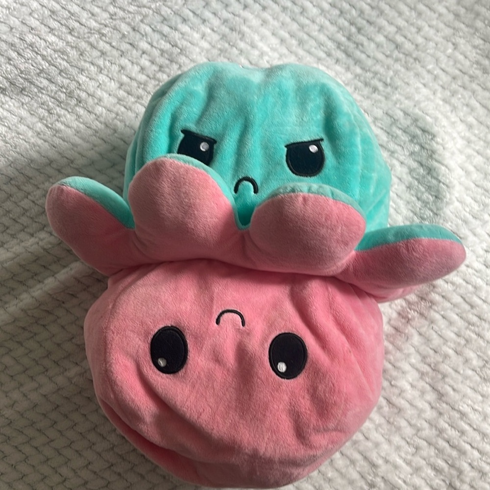 Reversible octopus